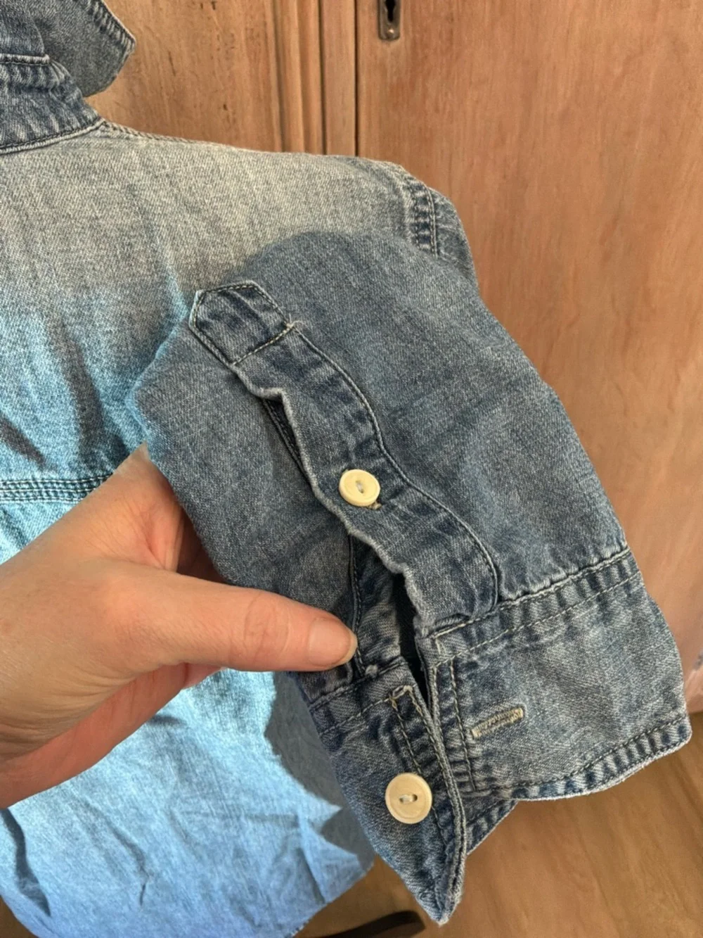 J. Crew Light Blue Denim Button-Up Shirt Size 4 Chambray Western Preppy